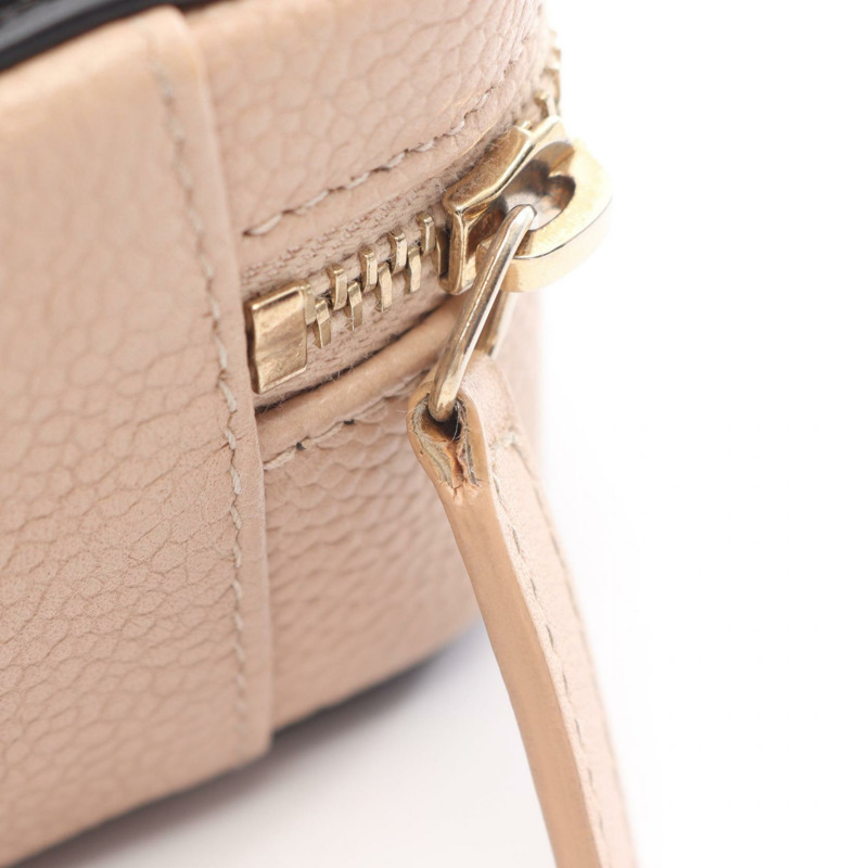 香奈兒 CC 鏤空絎縫鏈條斜挎單肩包,粉紅色小牛皮,金色五金-5