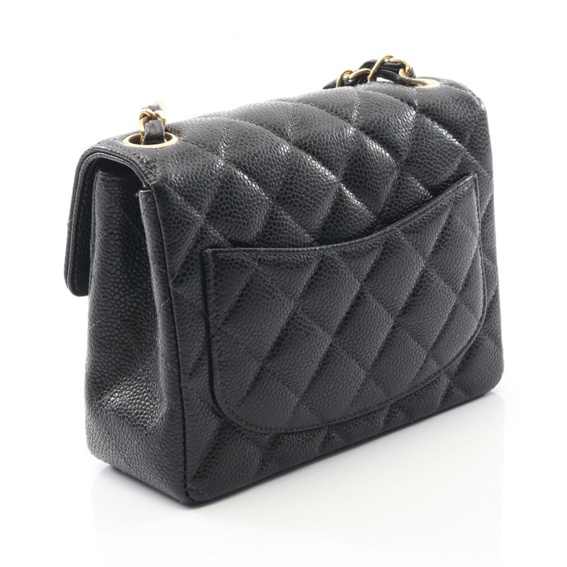 香奈兒迷你絎縫鏈條肩背包，小牛皮材質，黑色，二手，金色五金-1