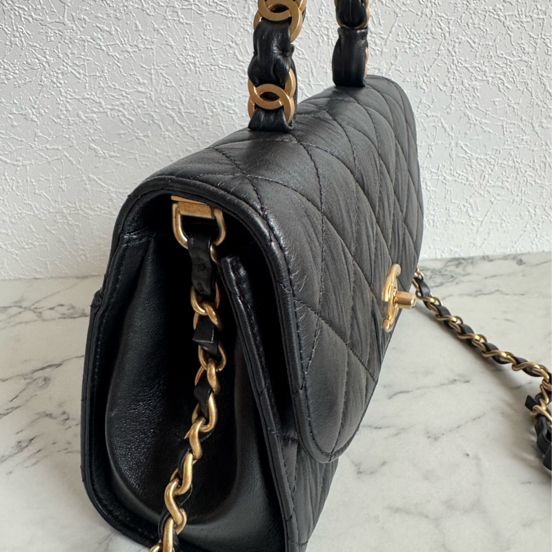 Chanel 黑色鞣質牛皮金屬提把鏈包-2