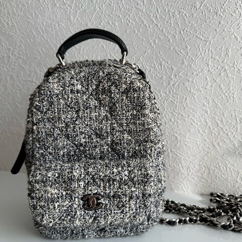 Chanel 毛呢銀鏈後背包