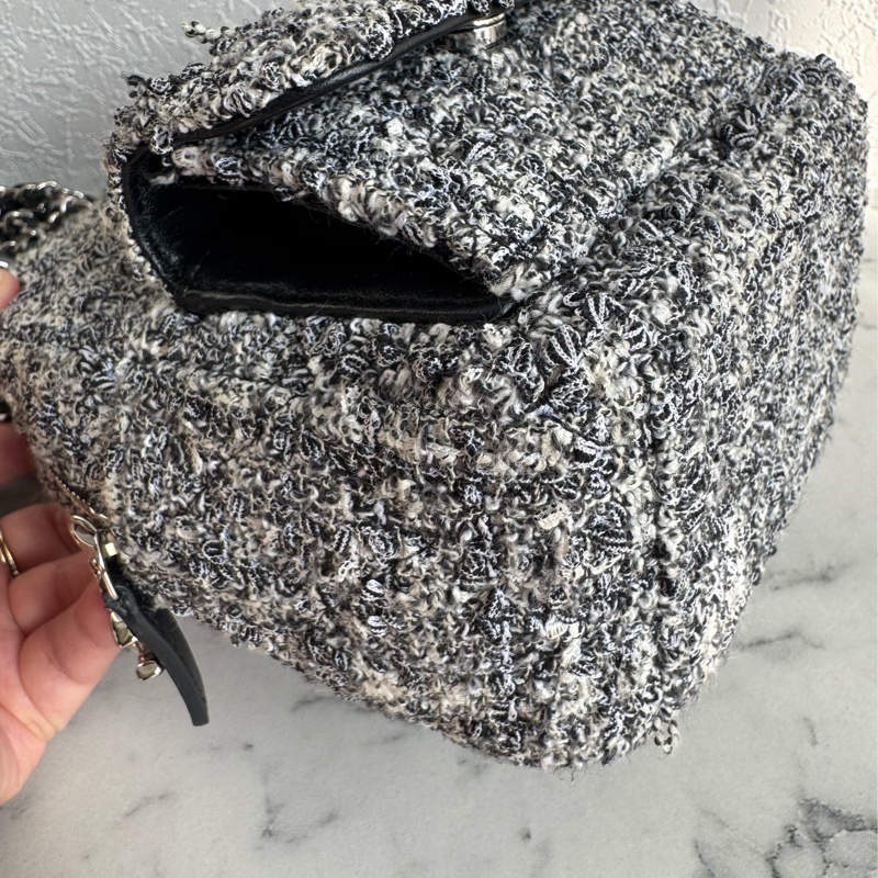 Chanel 毛呢銀鏈後背包-19