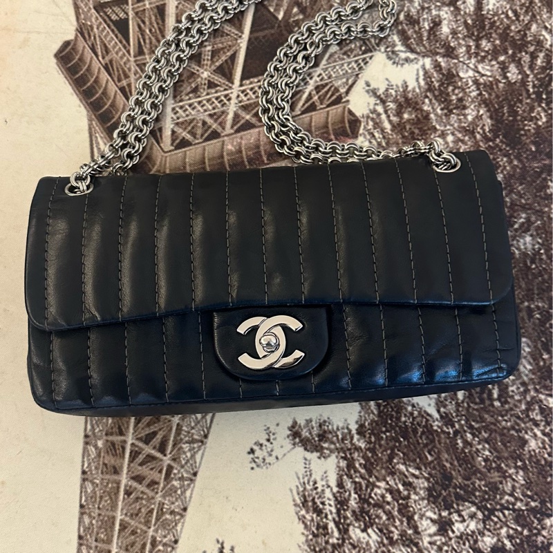 (MYMLuxurybag)🔥經典 25cm Chanel 🔥黒銀 皮袋 肩背袋-2