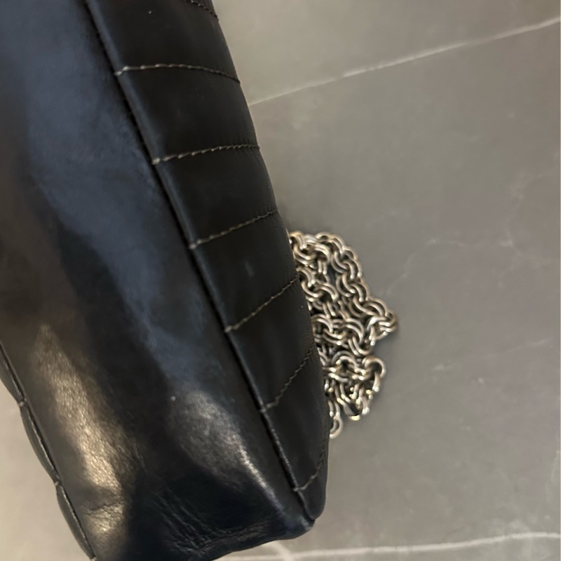(MYMLuxurybag)🔥經典 25cm Chanel 🔥黒銀 皮袋 肩背袋-13