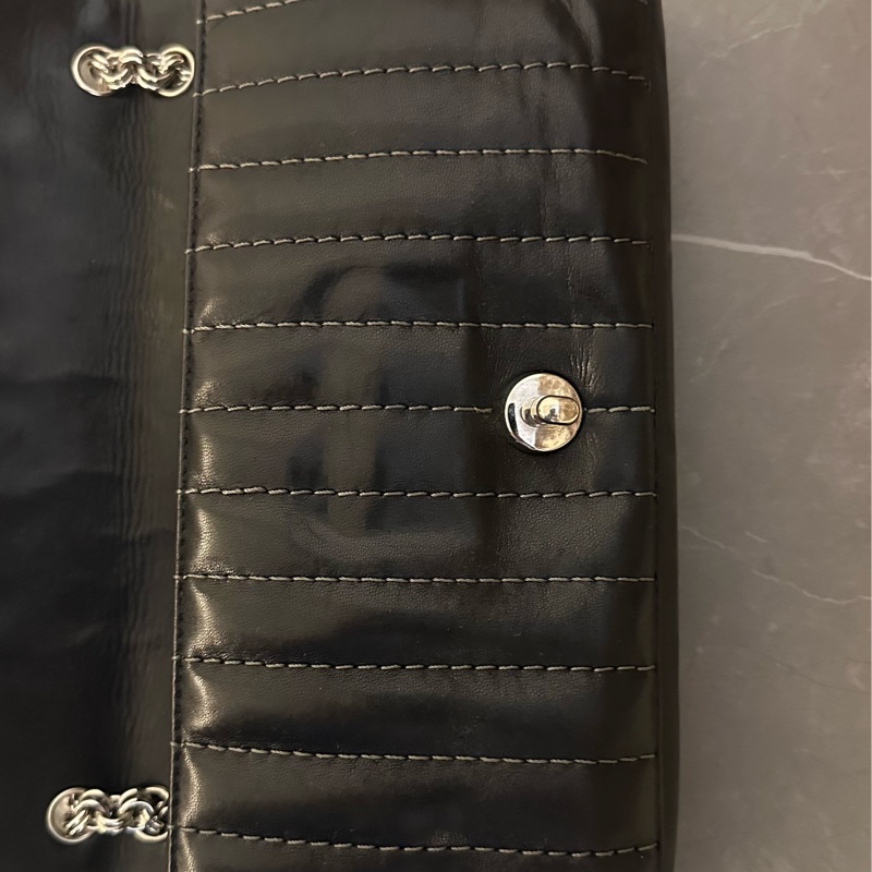 (MYMLuxurybag)🔥經典 25cm Chanel 🔥黒銀 皮袋 肩背袋-25