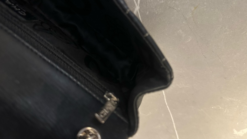 (MYMLuxurybag)🔥經典 25cm Chanel 🔥黒銀 皮袋 肩背袋-28