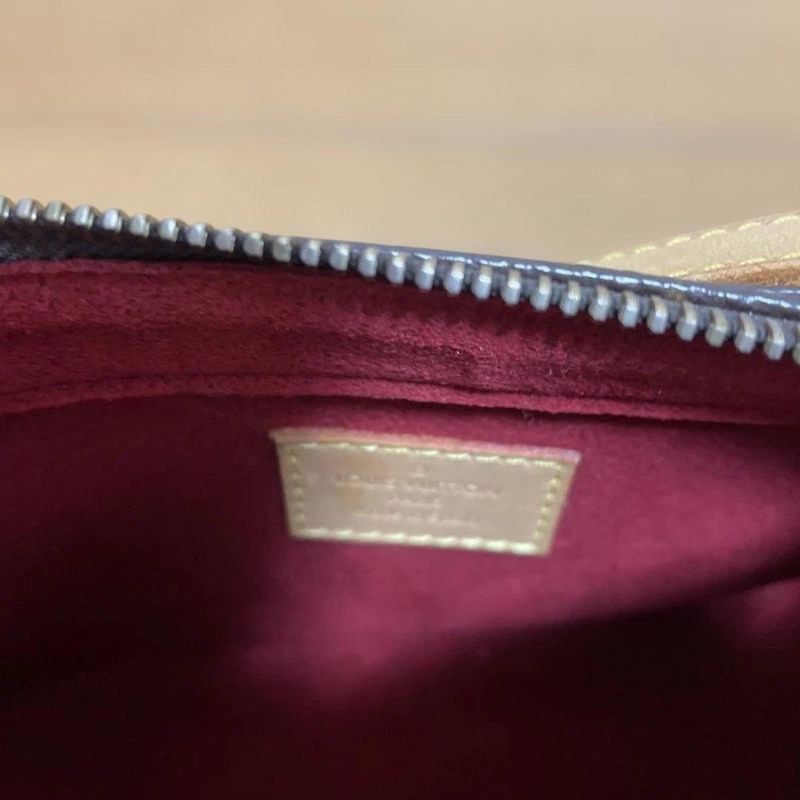 🌷Louis Vuitton 豆腐包|經典花紋✦fufu style 精品✦ 氣質款|LV豆腐包.LV協背包-21