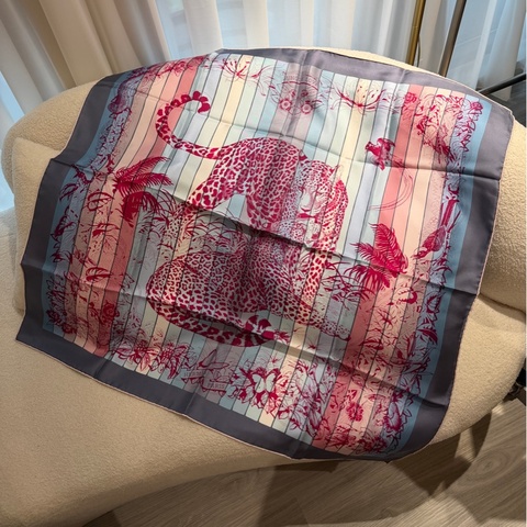 Hermes 絲巾 🩷盒子/緞帶🩷超級甜