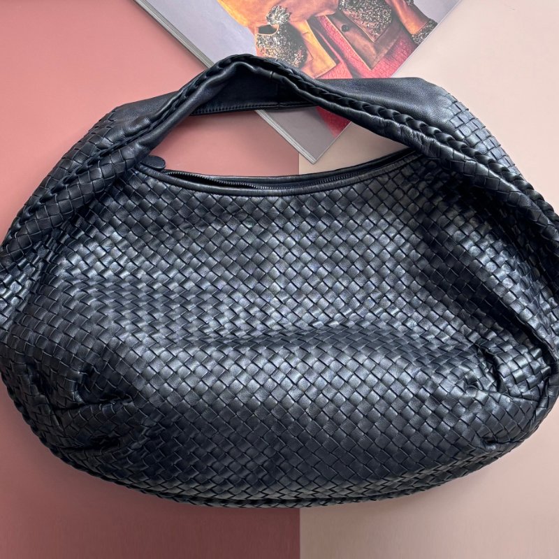 ::Bottega Veneta:: BV Belly Hobo Intrecciato 黑色編織手提包 肩背包 彎月包 大款 和尚包 流浪包-0