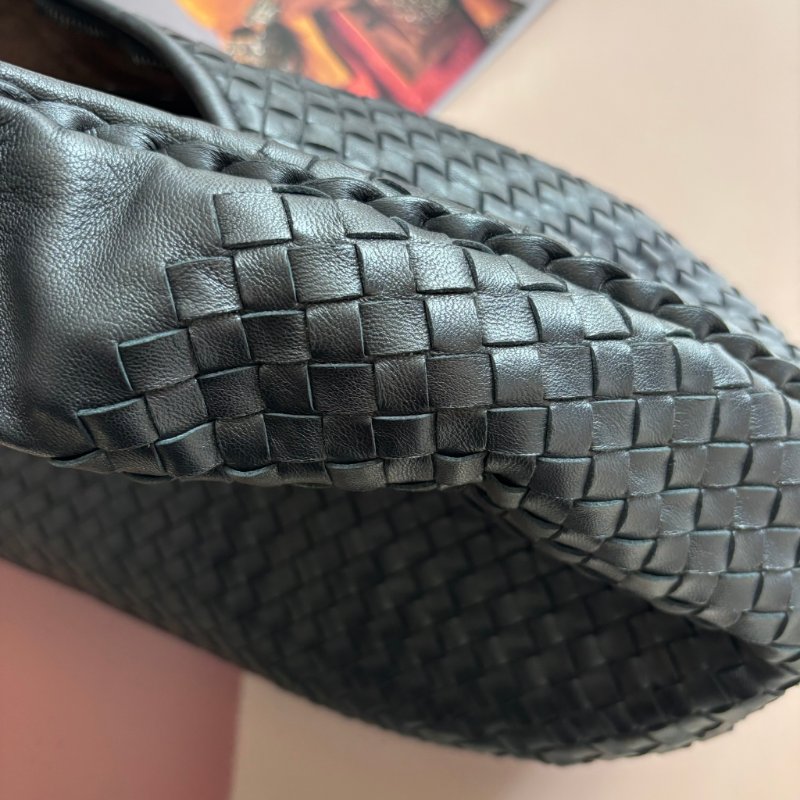 ::Bottega Veneta:: BV Belly Hobo Intrecciato 黑色編織手提包 肩背包 彎月包 大款 和尚包 流浪包-5