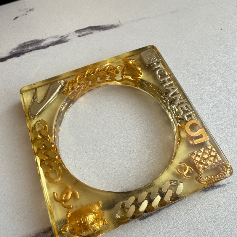 Chanel壓克力經典手環-2