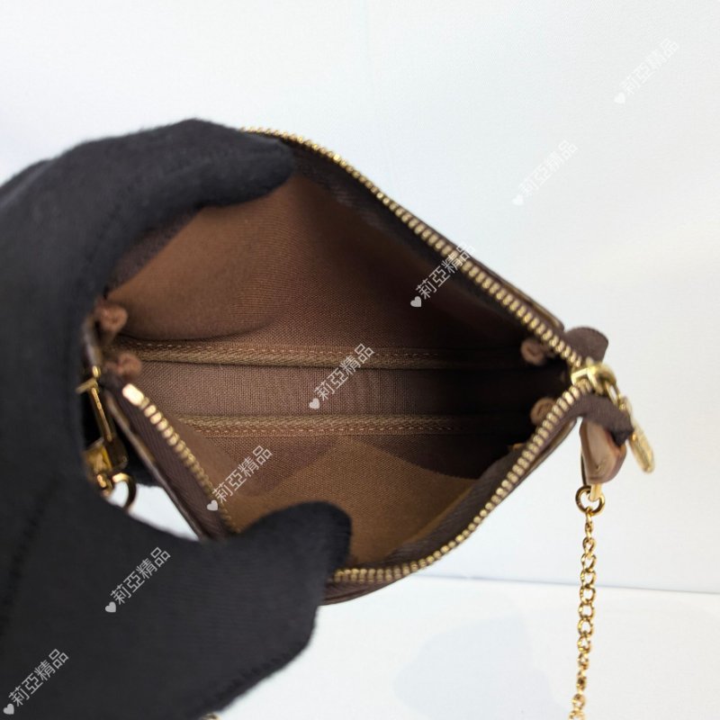 莉亞精品♡LV 小麻將包 九新美品-11