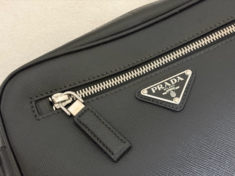 PRADA SAFFIANO TRAVEL 肩背包斜背包 2VH063皮革黑色 二手男款-4