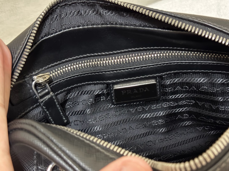 PRADA SAFFIANO TRAVEL 肩背包斜背包 2VH063皮革黑色 二手男款-15