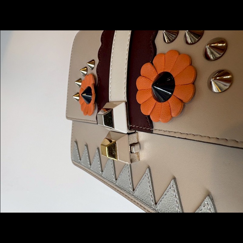 Fendi 銀鍊怪物系列 Kan I 口蓋兩用包-6