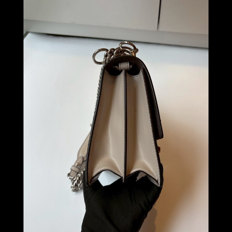 Fendi 銀鍊怪物系列 Kan I 口蓋兩用包-17