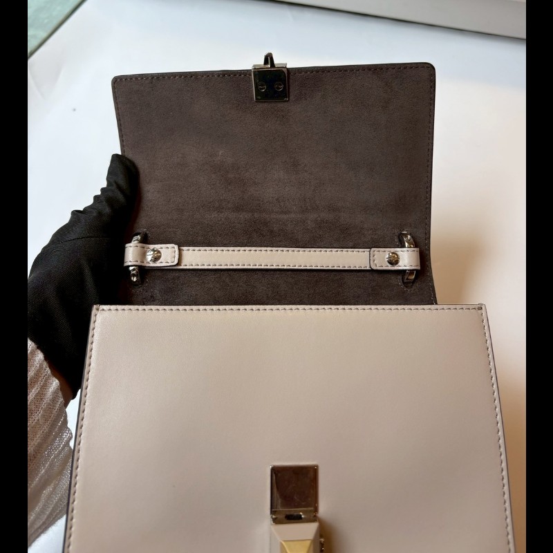 Fendi 銀鍊怪物系列 Kan I 口蓋兩用包-22