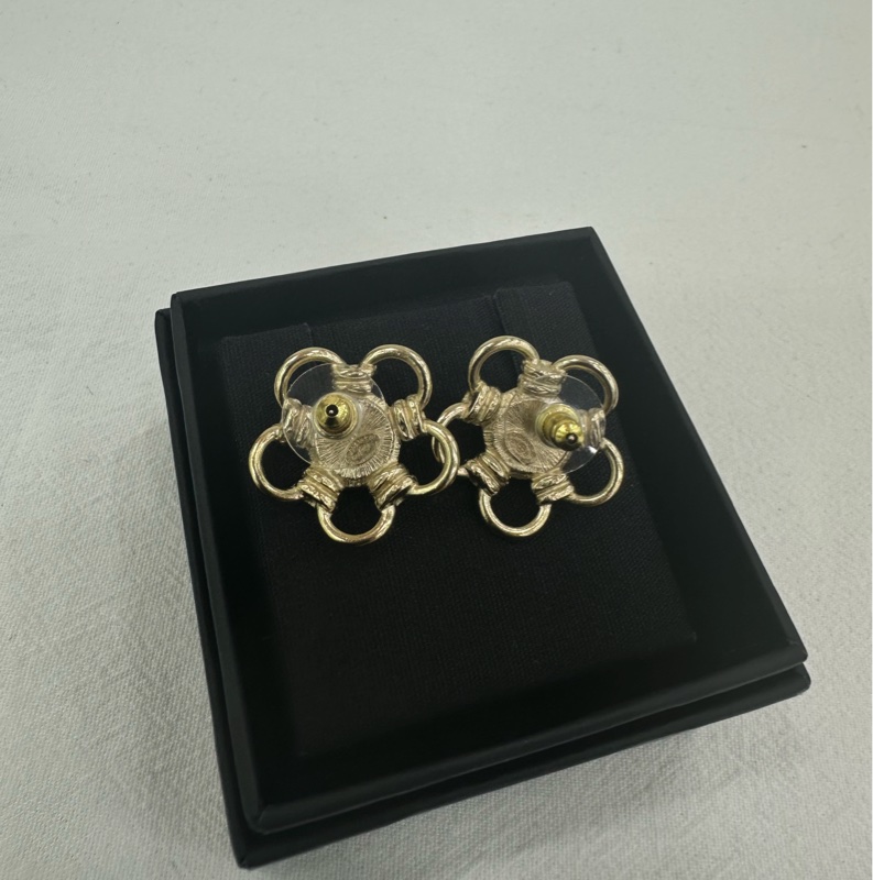 Chanel 香奈兒24B新款粉紅鏤空花瓣耳環-2