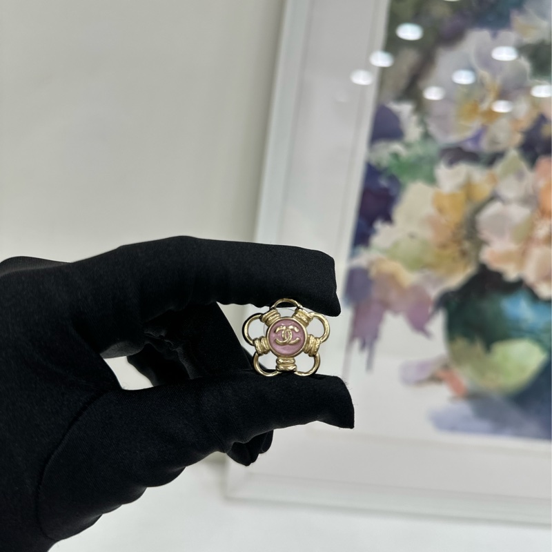 Chanel 香奈兒24B新款粉紅鏤空花瓣耳環-3