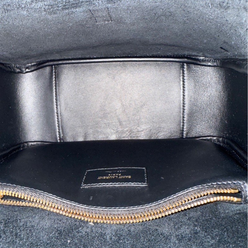 YSL  LE5 A 7小型粒面皮革柔軟手袋-10