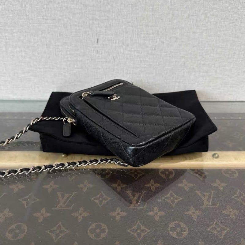 CHANEL 25C黑金菱格多卡位斜背手機包11*19*3 98新配件塵袋-2