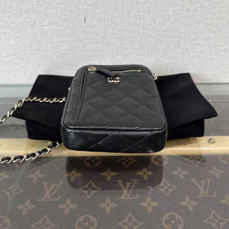 CHANEL 25C黑金菱格多卡位斜背手機包11*19*3 98新配件塵袋-3