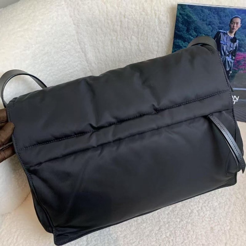 PRADA cini三角標大號郵差包 新款 尺寸36*28*14 99新配件塵袋-7