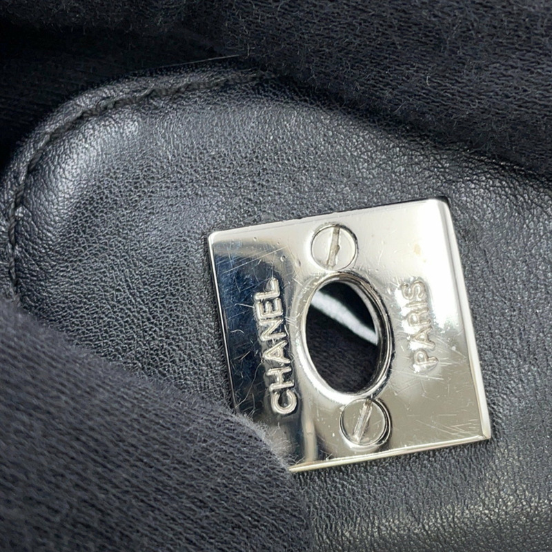 香奈兒鏈條肩背包,絎縫,Coco標誌,運動系列,單蓋,瓷白色帆布,黑色-14