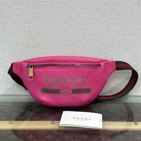 GUCCI 枚紅色金扣logo腰包胸包 98新27*13