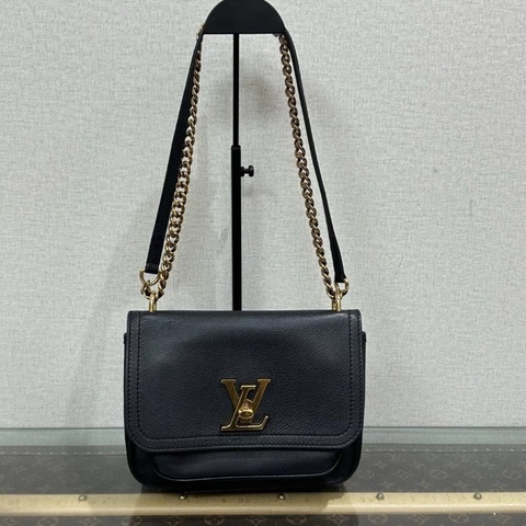LV Lockme黑金肩背斜背郵差包 22*16*12 98新配件塵袋