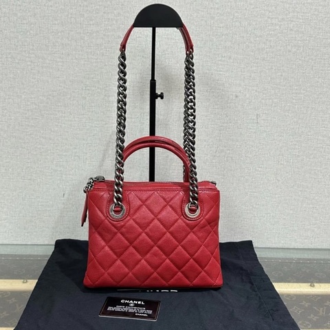 CHANEL 红銀菱格紋手提肩背包23*16*8 98新配件塵袋保卡