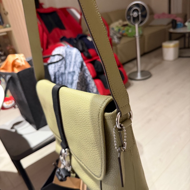 coach信差包 牛油果綠-2