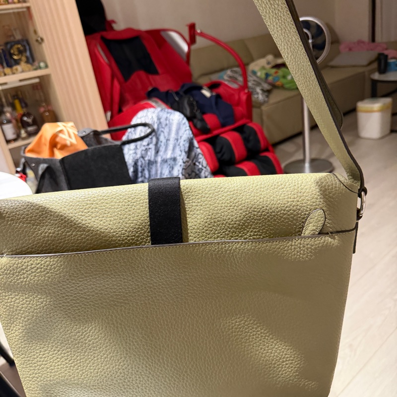 coach信差包 牛油果綠-3