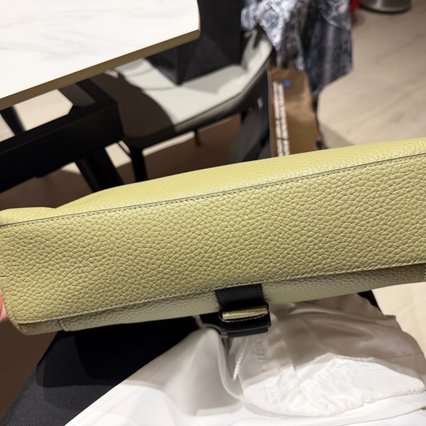 coach信差包 牛油果綠-7