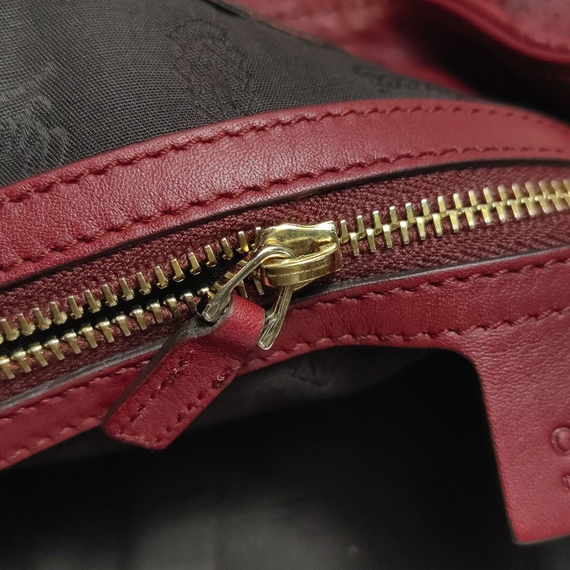 Gucci 牛皮純色雙G老花壓紋手提包-10