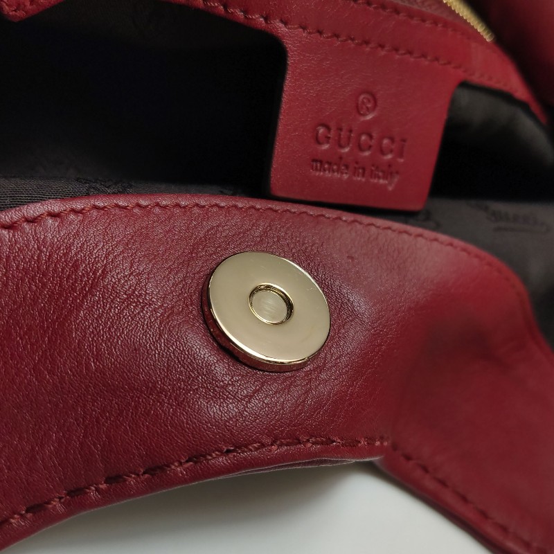 Gucci 牛皮純色雙G老花壓紋手提包-11