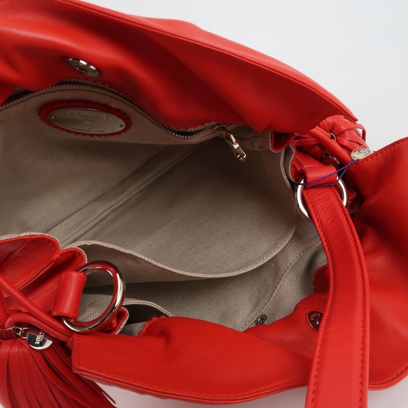 Loewe Flamenco中號羊皮純色壓紋Logo繩結設計斜挎包單肩包-6