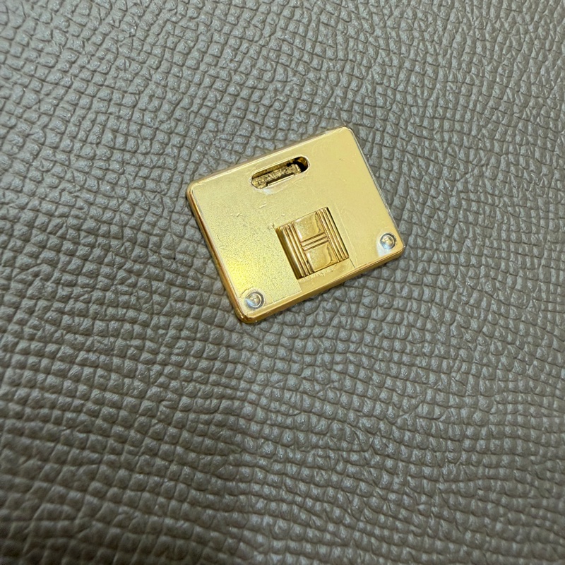 HERMES 愛馬仕 clic 16 大象灰 金扣 斜背包 肩背包 側背包 手拿包-16