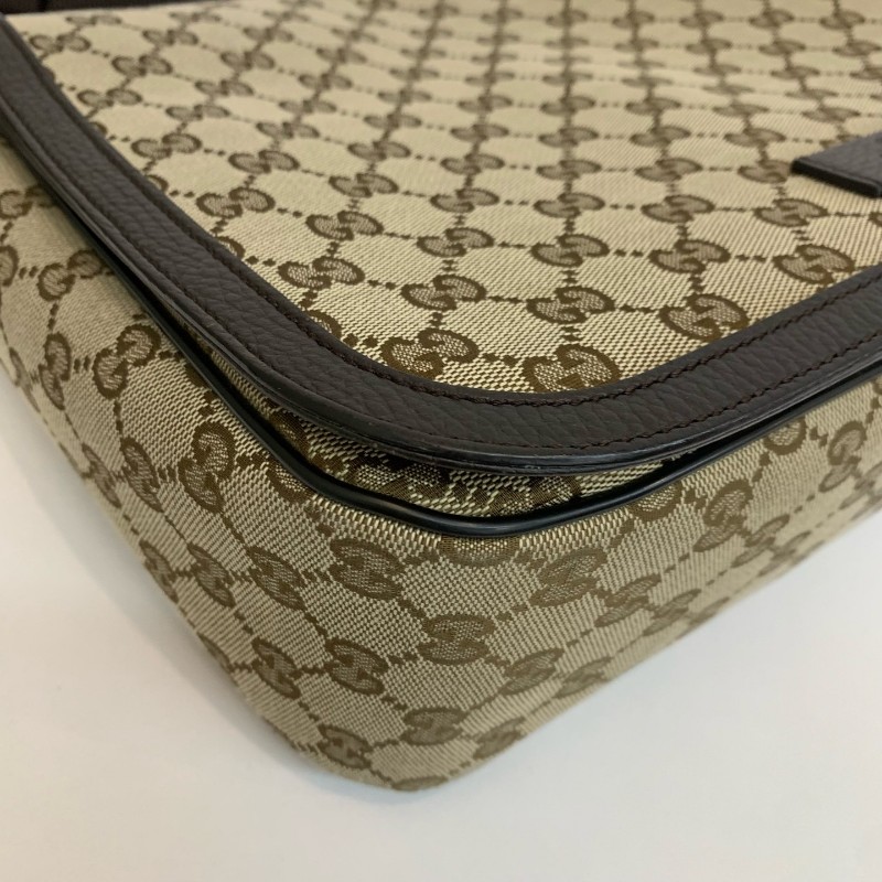 Gucci/古馳棕色老花郵差包黑 底長31㎝。-9