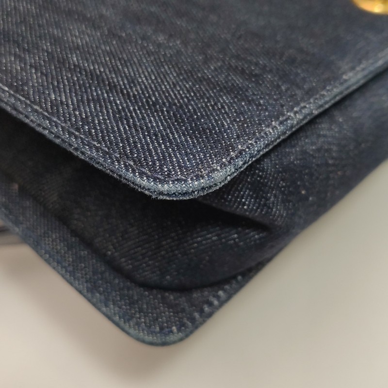 Chanel Leboy 季節限定款中號牛皮牛仔布拼色方形雙C鎖釦單肩包-15