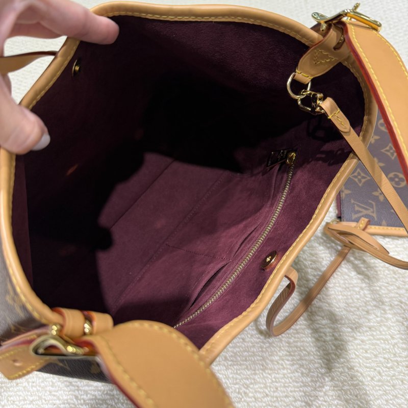 Louis Vuitton - CarryAll PM 肩背包-16