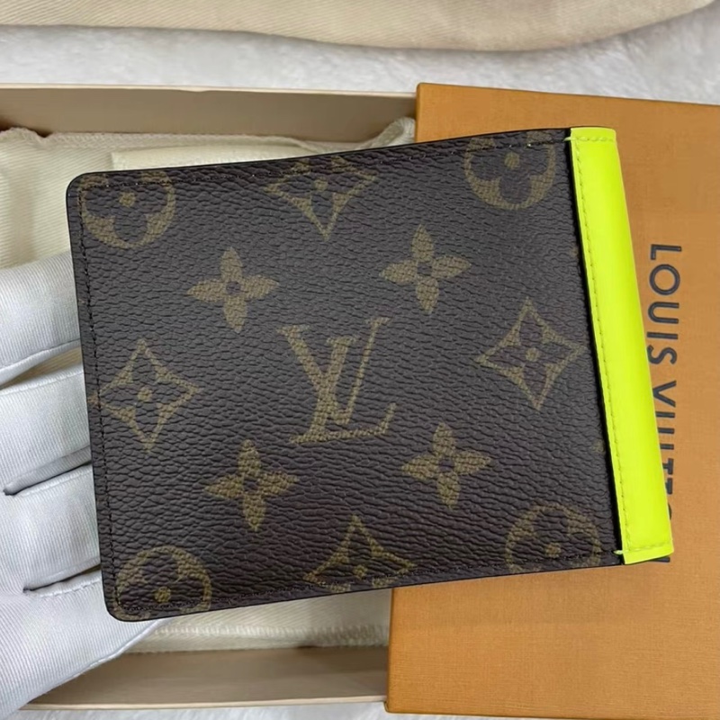 Louis Vuitton • 螢光綠拼經典老花短夾 芯片款 閒置未使用品全配✔️-1