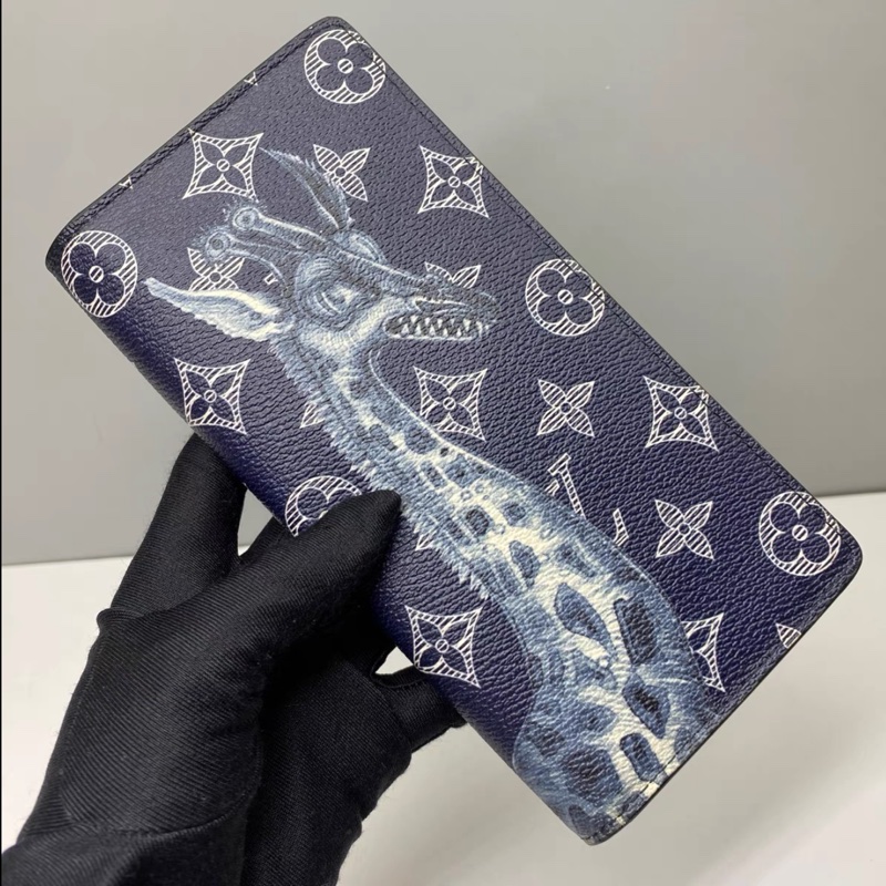 Louis Vuitton • 限量動物園17s長頸鹿全皮老花壓紋翻蓋長夾 全配✔️-3