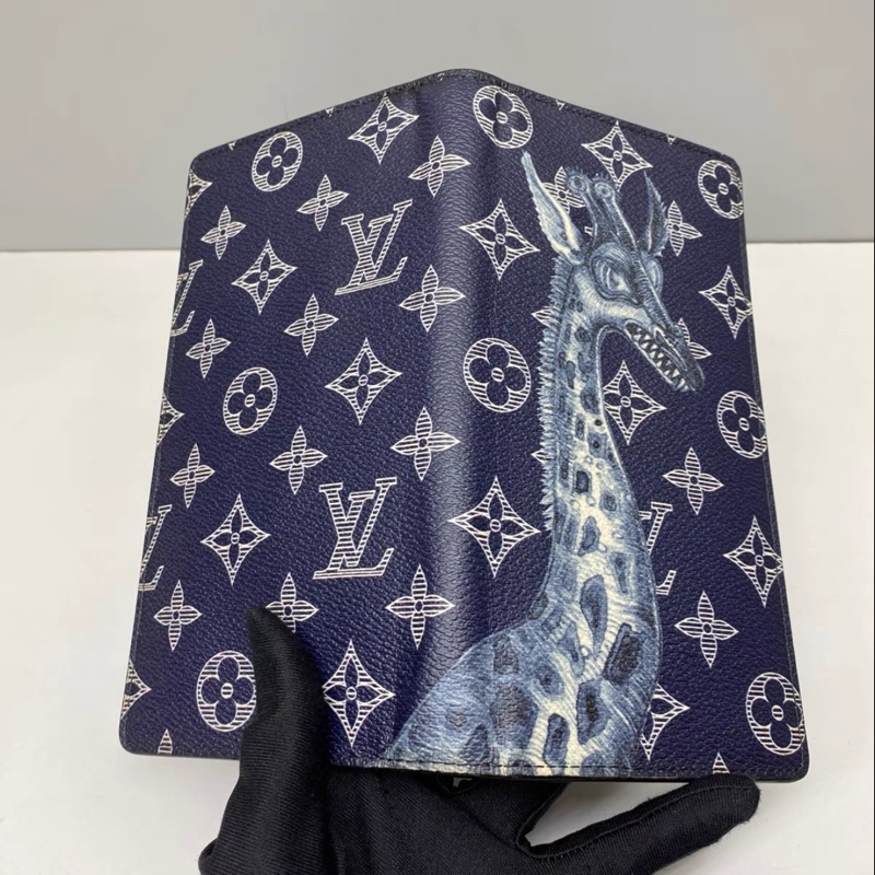 Louis Vuitton • 限量動物園17s長頸鹿全皮老花壓紋翻蓋長夾 全配✔️-8