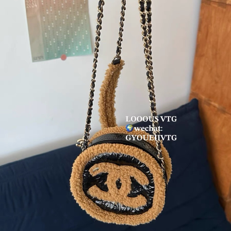 Chanel • 泰迪🐻羊羔毛拼油蠟牛皮圓餅包 絕版美品-0