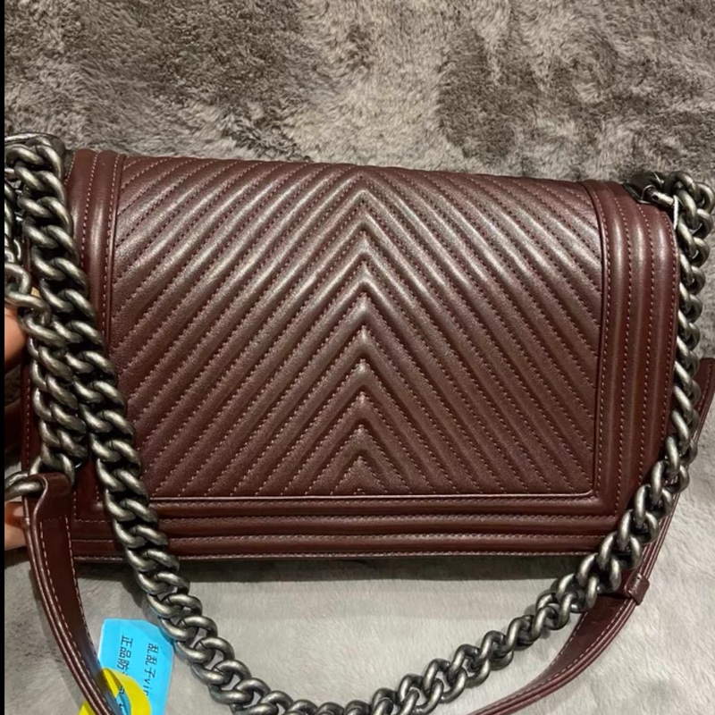Chanel • Le Boy 25 山形紋牛皮紅棕色銀釦鏈條包 🤎-4