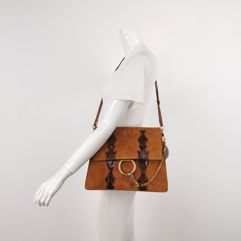 Chloe Faye蛇皮翻毛皮拼色鏈條扣飾斜挎包-1