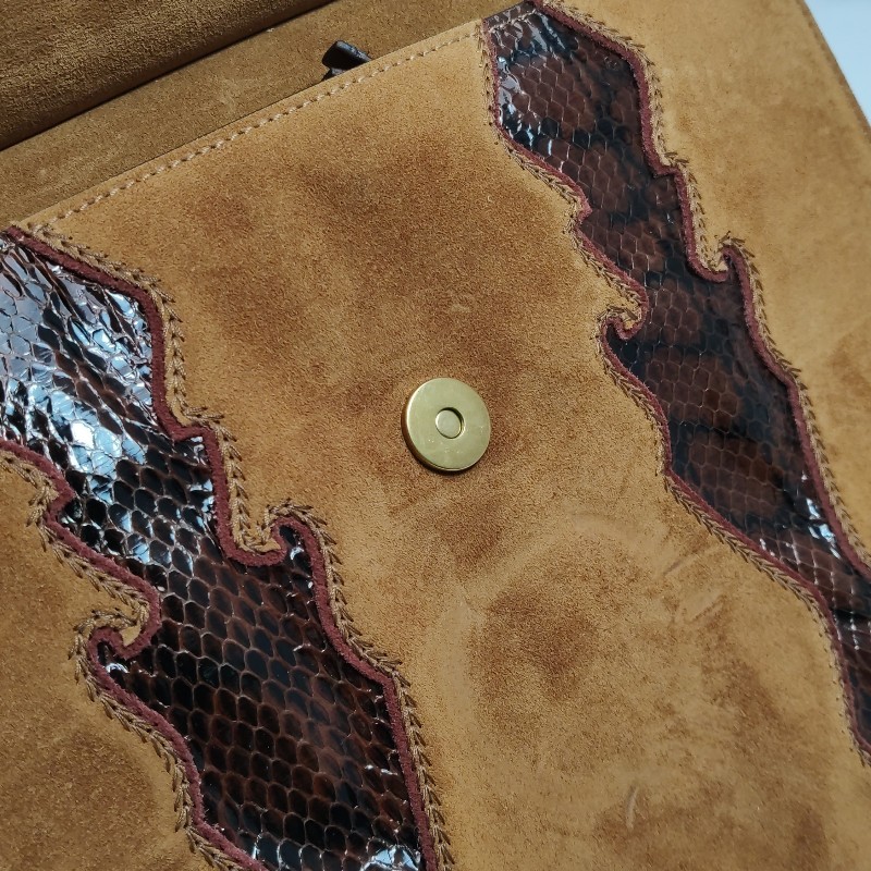 Chloe Faye蛇皮翻毛皮拼色鏈條扣飾斜挎包-11