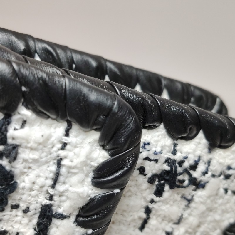 Chanel 牛皮毛呢字母雙C鏈條斜挎單肩包晶片款-11