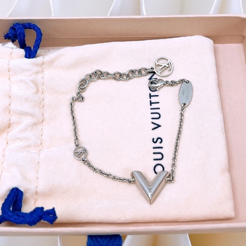Lv essential v 銀色手鏈