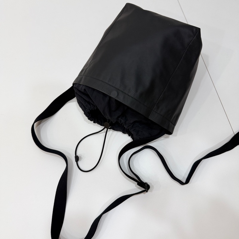 Bottega Veneta BV 黑色 水桶包 肩背包 側背包 斜背包-4